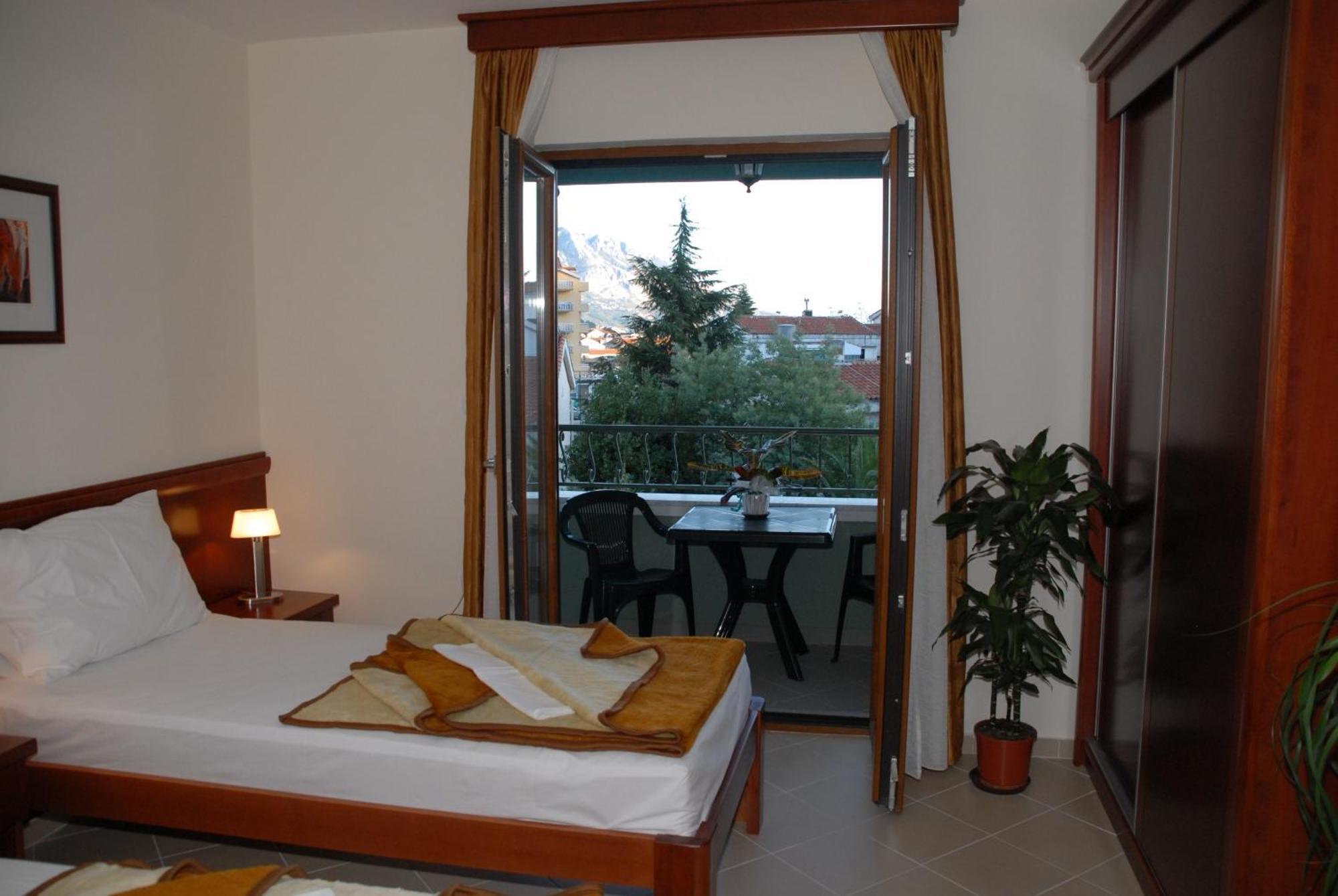 Apartments Krapina Будва Екстериор снимка